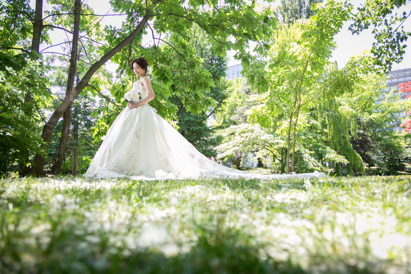 海外インポートハイエンドなドレスもロケフォトの贅沢