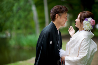 結婚式に着ない白無垢、色打掛けウェディグドレス手作りグッツで前撮り撮影