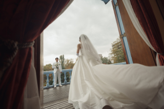 オトナのウェディングフォト 札幌 Cinderella Story Wedding photo_紅葉のロケーションフォト