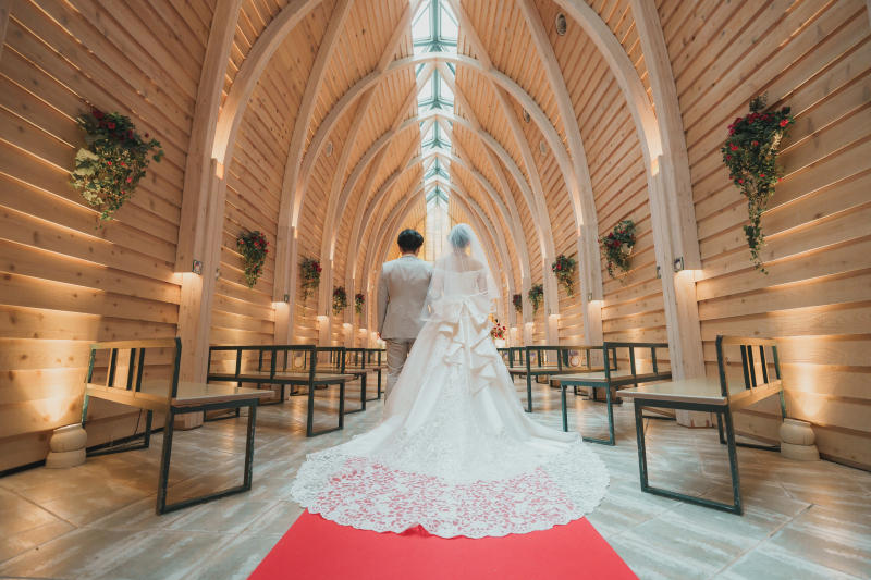 【洋装2点光のチャペル＆歩いて行けるロケーション】道庁公園ともう1か所データプラン（色補正・美肌レタッチ済データ220カット）