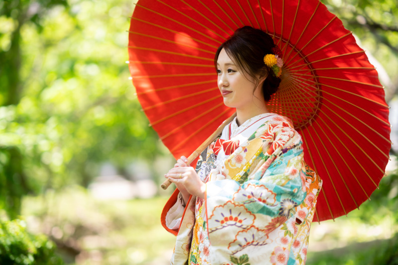 【和装&洋装2点・光のチャペル&歩いて行けるロケーション】(アルバム10P&色補正・美肌レタッチ済データ250カット)