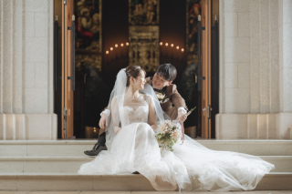 白亜のブランチャペル&times;計算された光が彩るフォトウェディング