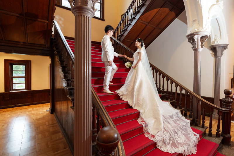 【洋装1点】歩いて行ける道庁公園と赤レンガ庁舎館内データ（色補正・美肌レタッチ済データ150カット）