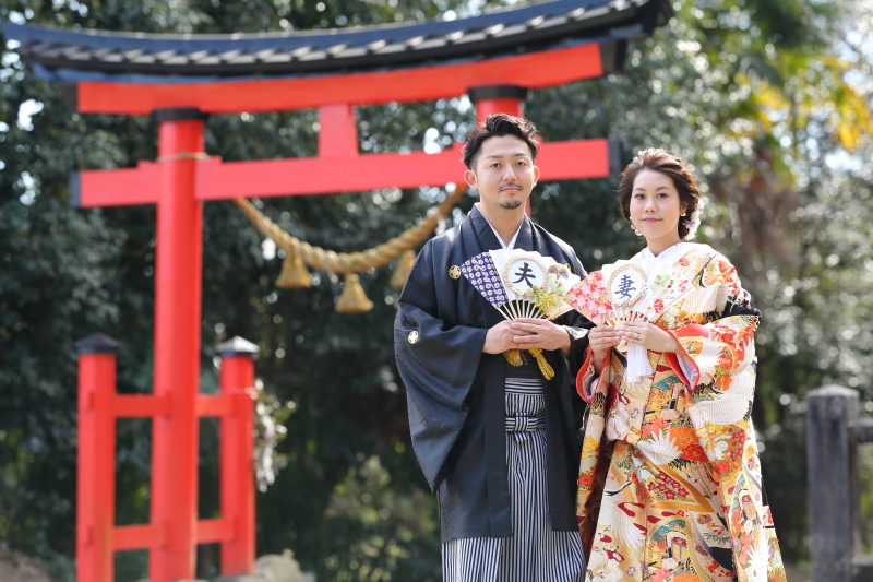 由緒ある神社にて 撮影日 19年2月18日 豊川市 フォトスタジオ メイク Fata 愛知県でフォトウェディング探すならphotorait