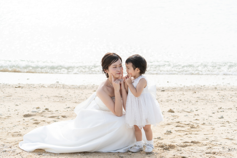 ほっぺをツン♪ お揃いポーズで女子会気分