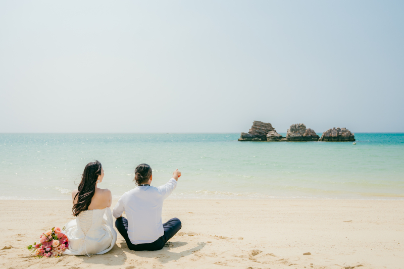 遠くを見つめて