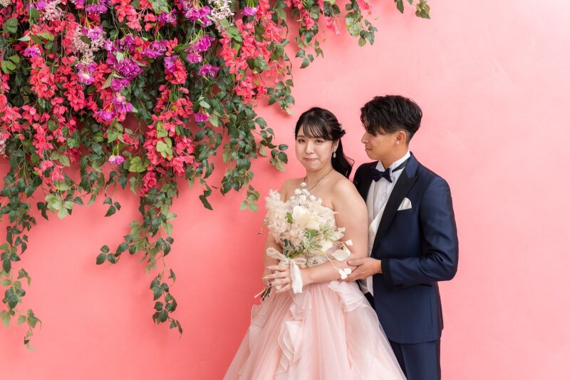 ぎゅっと寄り添う、王道だけどロマンチックなフォト