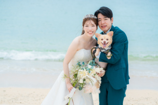 海と笑顔と愛犬と♡沖縄ビーチ＆スタジオ撮影で叶える家族フォトウェディング