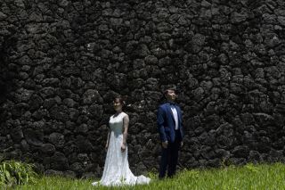 沖縄の石畳の前で♡