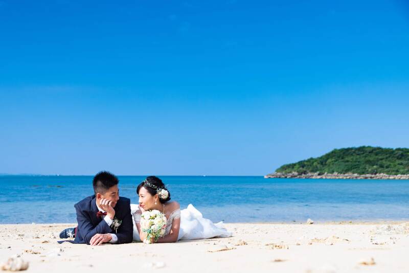 一緒に寝転がって