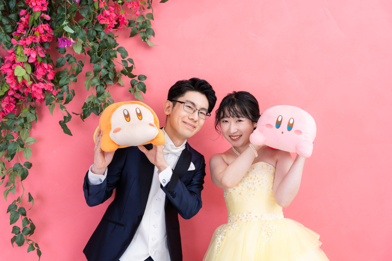 カラードレスで遊び心あるスタジオ撮影♪