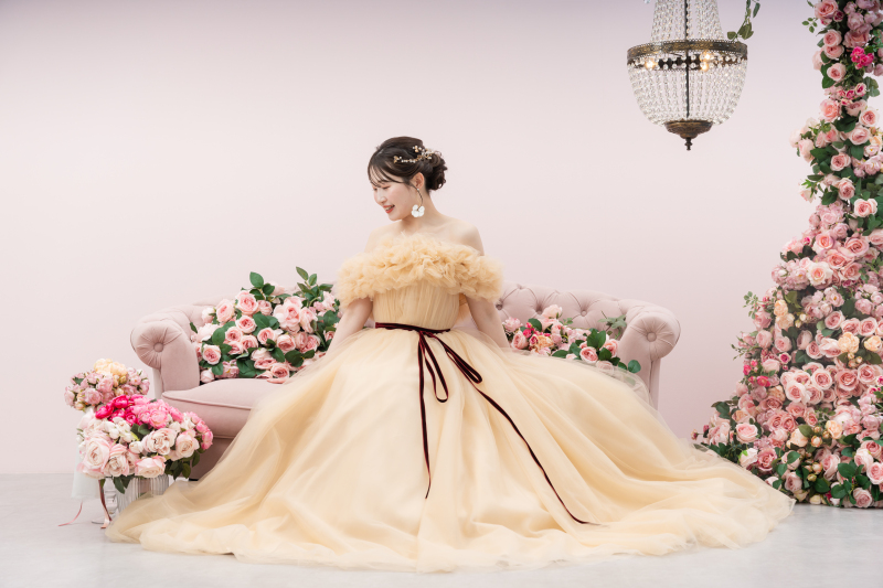 お姫様スタイルも叶う。お花に囲まれたスタジオで♡