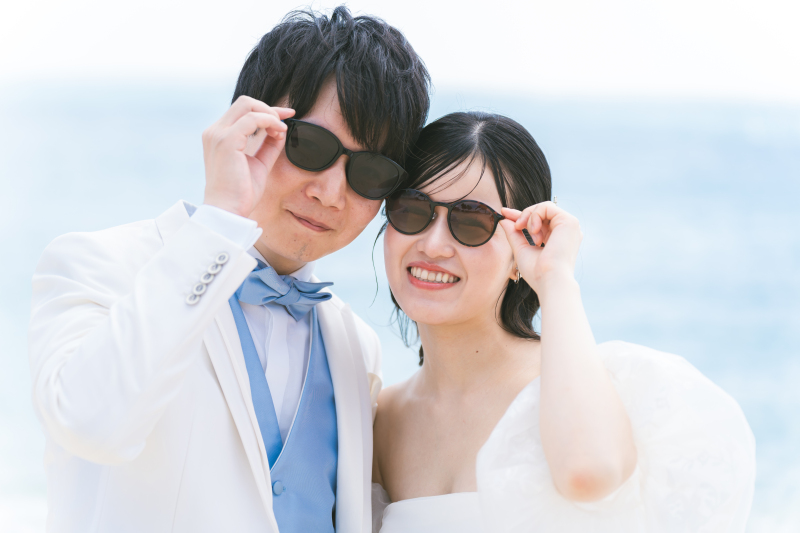 お揃いのサングラスでお茶目なポーズ♡