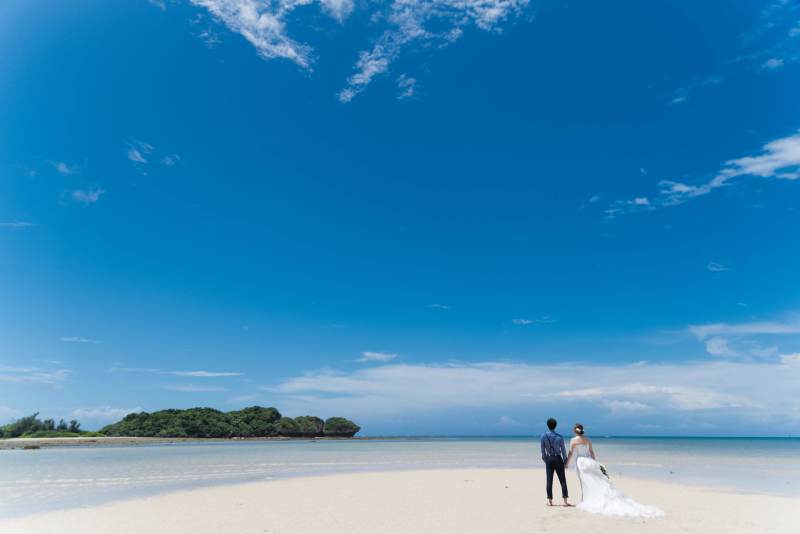 真っ青の沖縄の空を見ると。。。