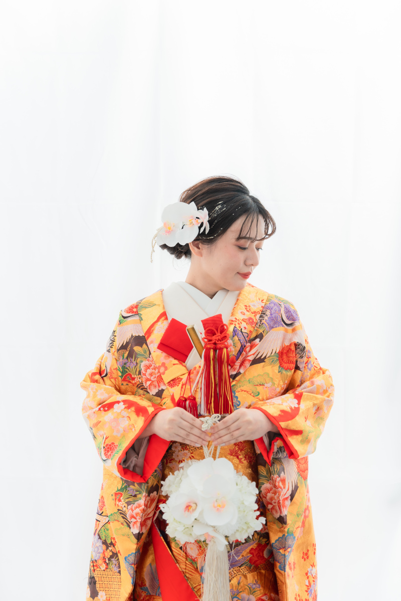 金箔が華やかな和装スタイリング