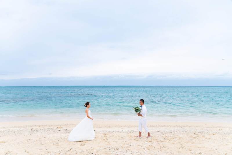 ブーケを持って…？