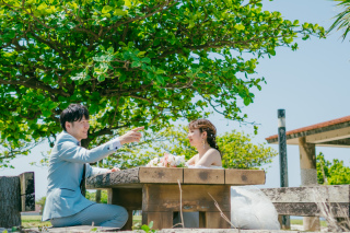 楽しくお二人らしいビーチフォト