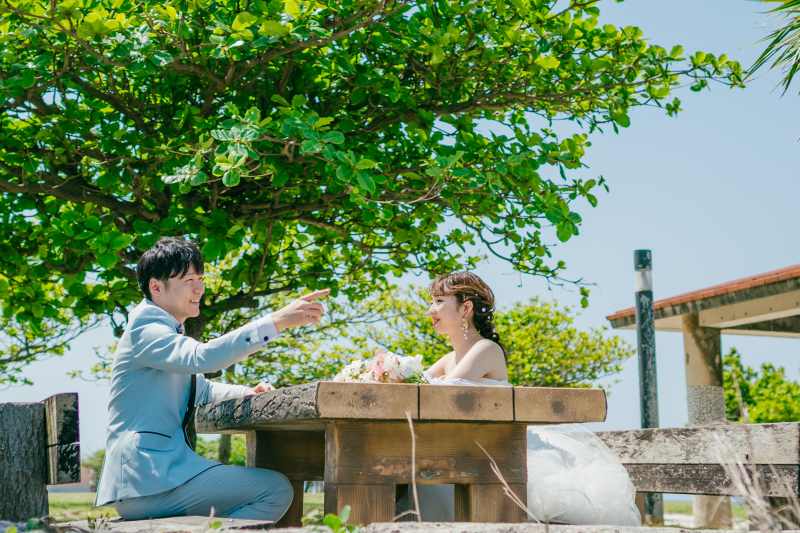 楽しくお二人らしいビーチフォト