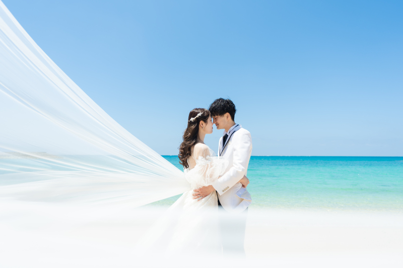 ドレスに合わせた甘めのハーフツインで沖縄ビーチウェディング♡♡