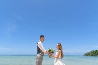 憧れの南国沖縄でリゾートウェディングフォト