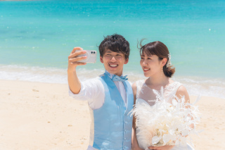 真っ白なドレスを見にまとって 