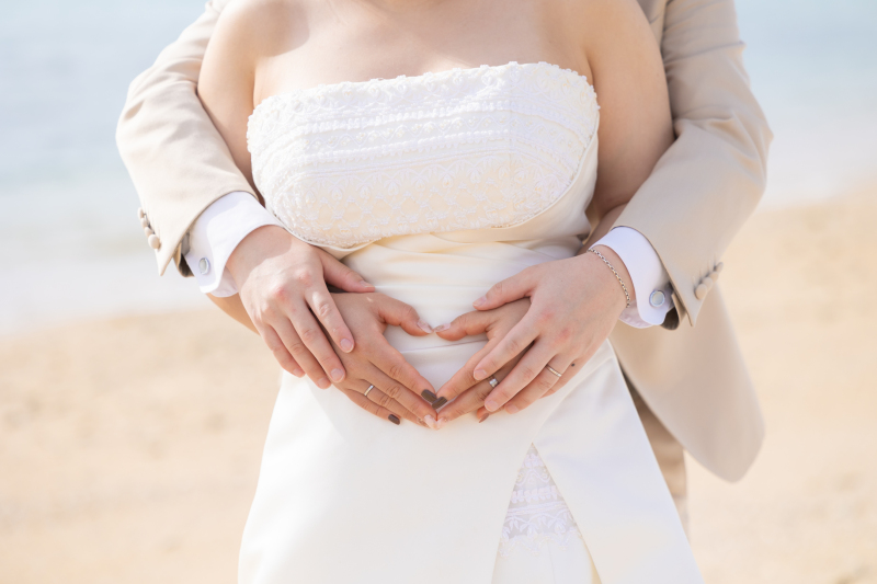 お腹にハートを描く幸せの瞬間