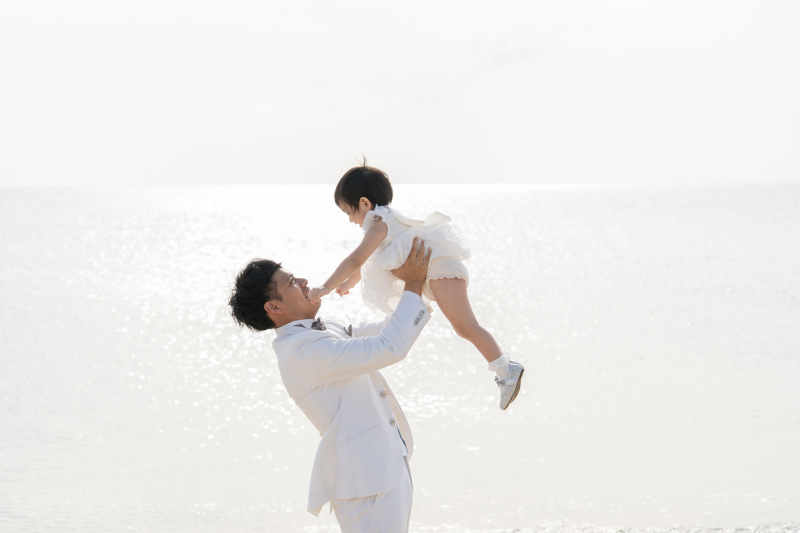 お空へジャンプ!パパの腕はアトラクション!