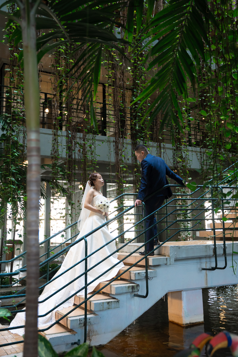 幻想的なカーテンで紡ぐアーティスティックな一枚を