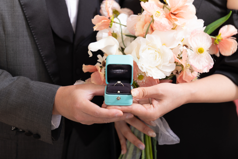 ティファニーブルーに想いを込めた感動の瞬間