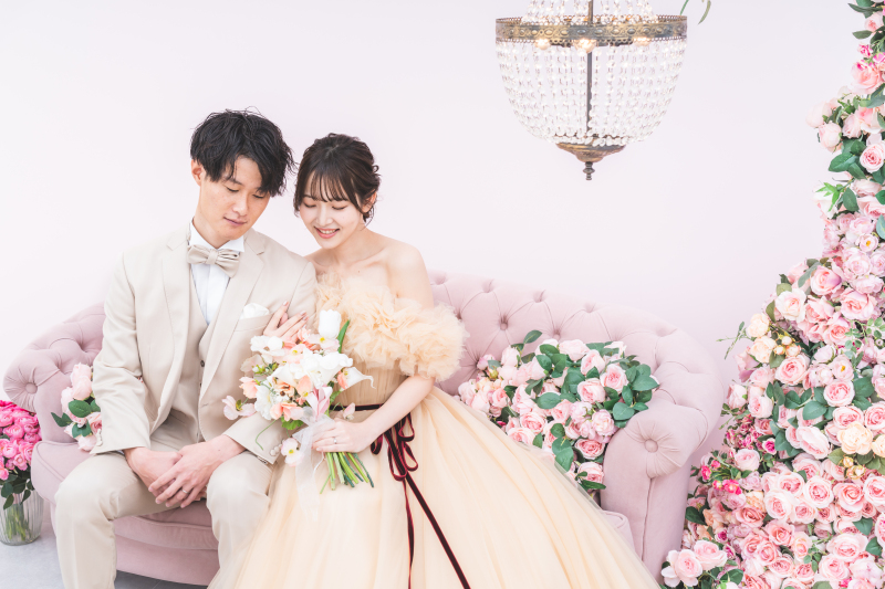 ローズに包まれる優しい時間可憐さが映える一枚です