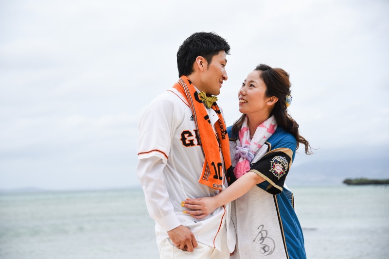 大好きな野球チームのユニフォームを着て