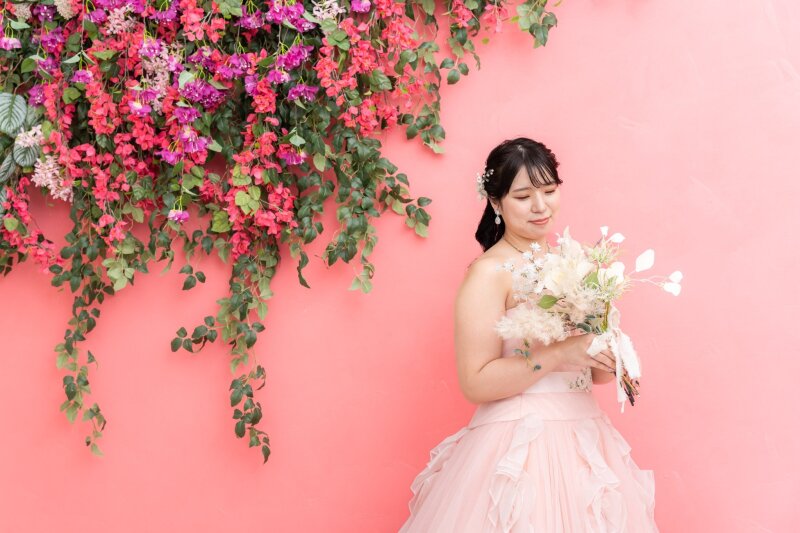 ブーゲンビリアが咲く、可愛さ満点のスタジオフォト