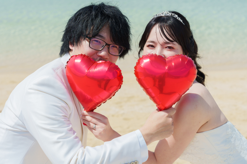 ハートのバルーンで、遊び心溢れるお写真♡