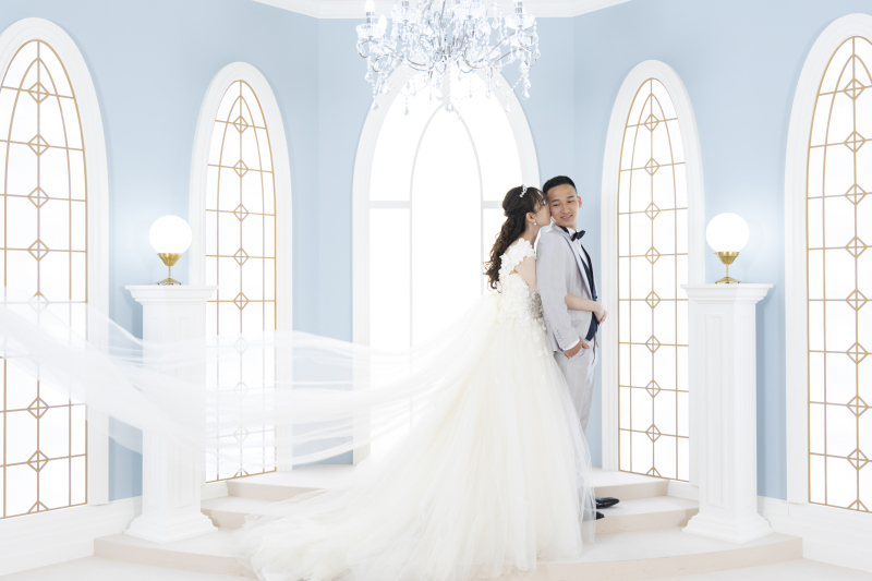 ベールをなびかせて