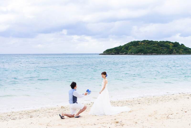 冬の美しい海で