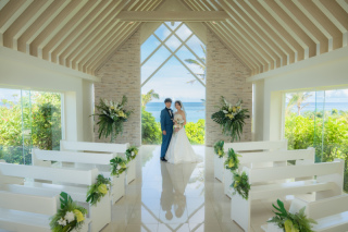 撮影スポットいっぱい！ムーンビーチチャペル