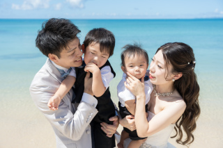 子守アテンド付き！パパとママの愛に包まれた幸せファミリーフォト