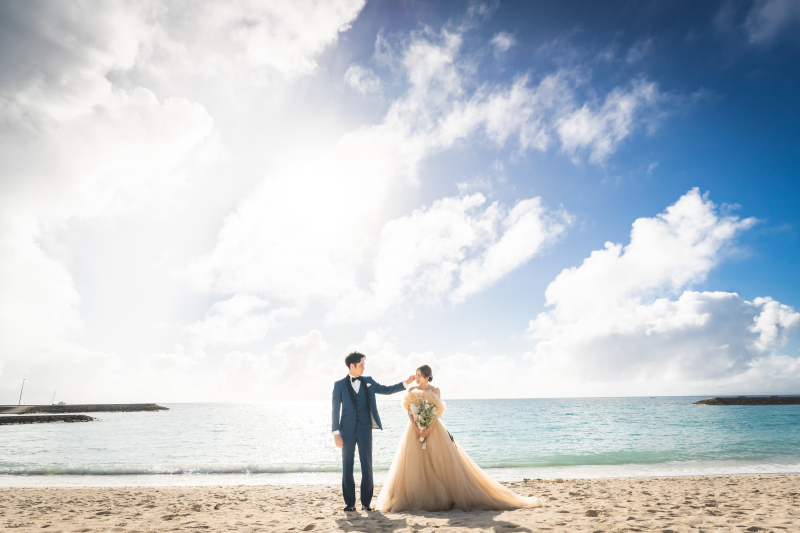 青に包まれ開放感たっぷり、空の広さを感じる一枚