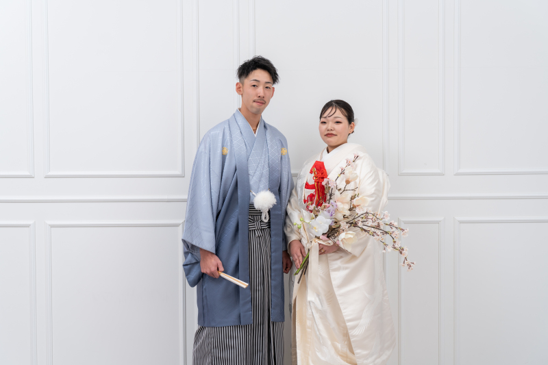 凛と佇む、和装フォーマル姿