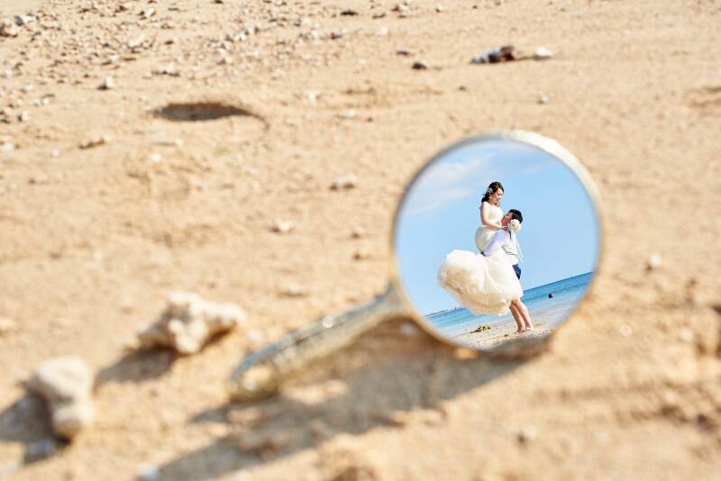 鏡に映るのは…?