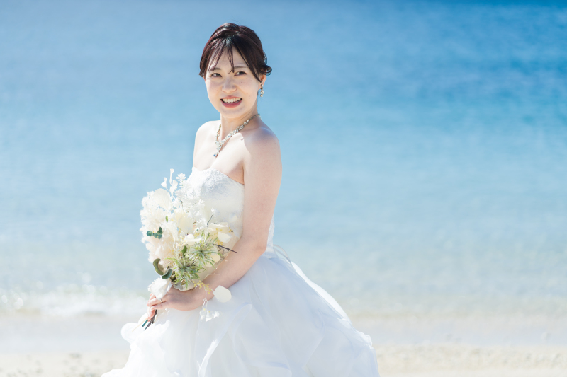 日の光を浴びて輝く新婦様ショット