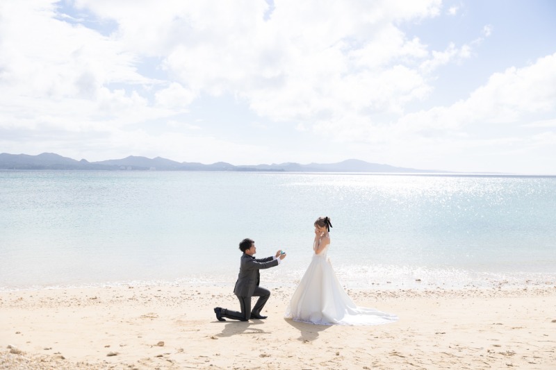 涙と笑顔があふれる愛のプロポーズ