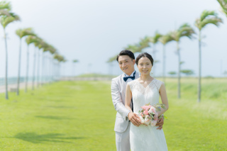 沖縄ならではのウエディングフォト♡