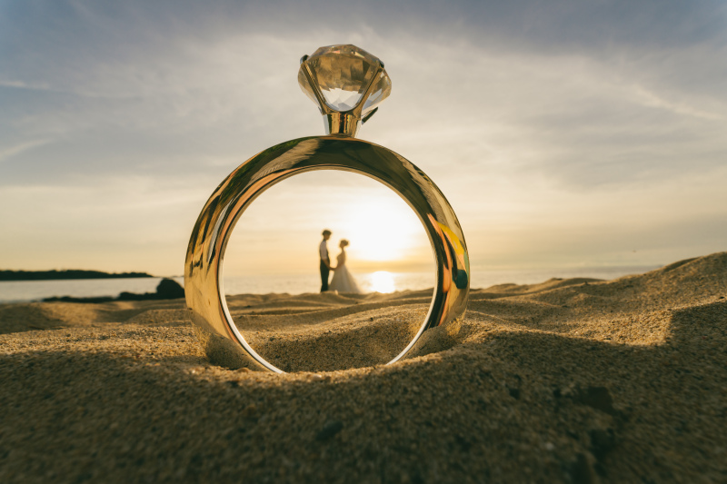 リングの中に見えるおふたり♪