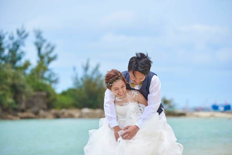 うしろからギューッ♡