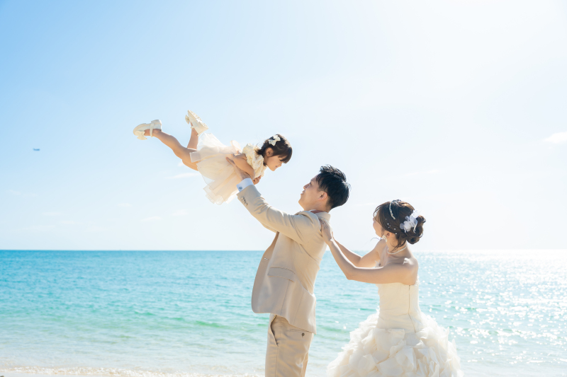 空へ飛び立つようなお子様ショットが可愛すぎる!!