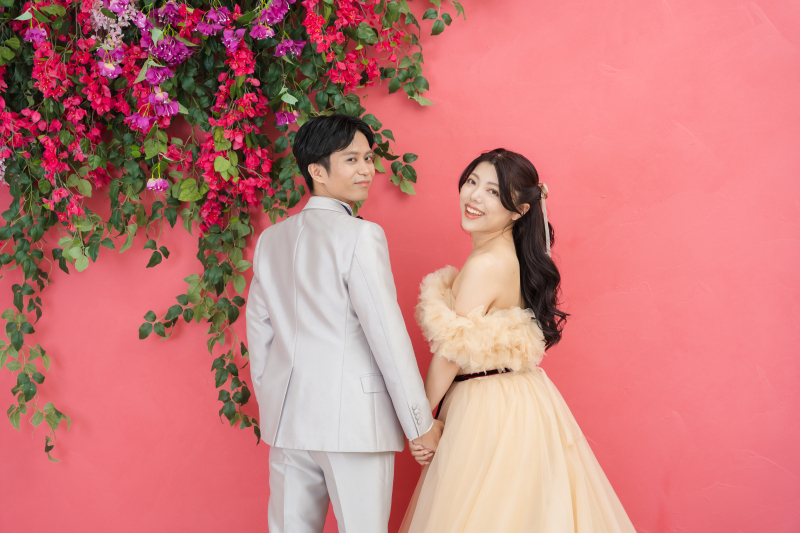 ブーゲンビリアと可愛い振り返りショット