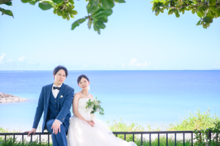 大自然に囲まれてのブーケセレモニーショットから華やかなスタジオ撮影まで、贅沢に♪