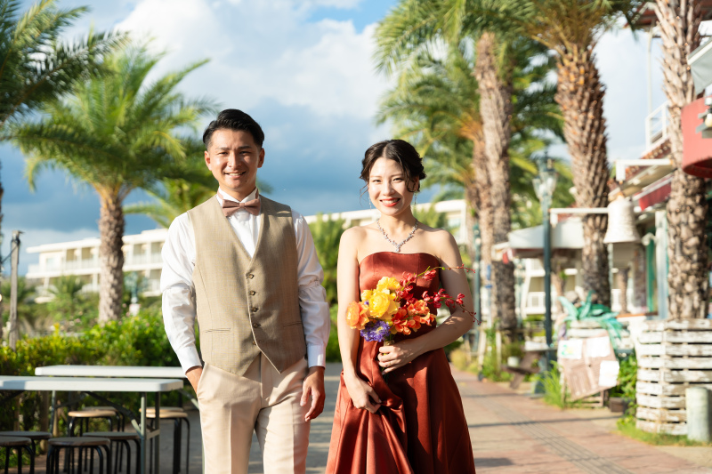 ヤシ並木に包まれたリラックス時間