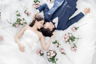 どんなシーンも可愛くスタイリングします♡お二人らしい雰囲気も大切に、お二人がいちばん可愛く素敵にお写真が残せるよう撮影アイテムを含めてご提案させていただきます♪お二人の世界観が伝わるお写真を&hellip;♡